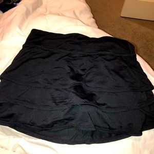 ❗️SOLD❗️ Athleta girls black skirt